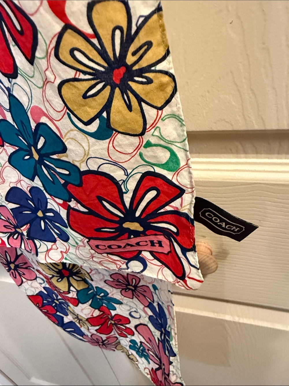 Coach White Floral 🌺Logo Oblong Scarf with Multicolor Blooms - Picture 2 of 3